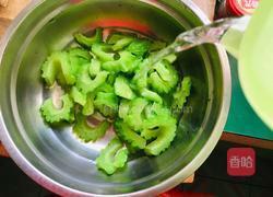 凉拌苦瓜的做法图解4
