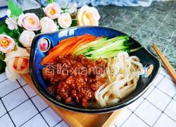 香菇肉酱拌面