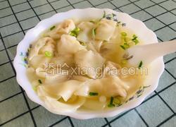 清汤鸡肉馄饨