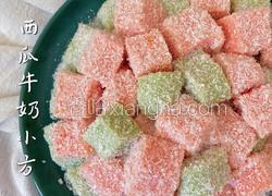 5分钟自制美食｜西瓜牛奶小方，清凉又解暑