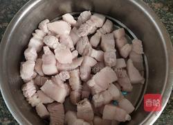 土豆红烧肉的做法图解1