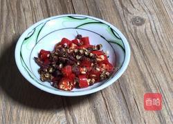 煸炒包菜的做法图解3