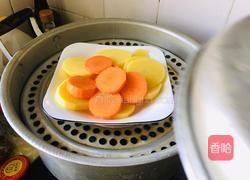 黑胡椒汁土豆胡萝卜配蒸蛋的做法图解1