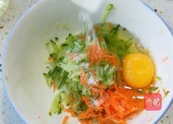 黄瓜丝鸡蛋饼的做法图解2