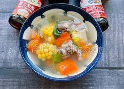 胡萝卜玉米排骨汤