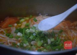 番茄金针菇汤的做法图解11