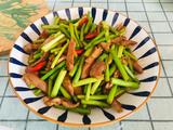 蒜苔炒肉丝