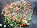 辣椒炒肉解馋下饭菜