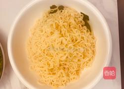 炒方便面的做法图解1