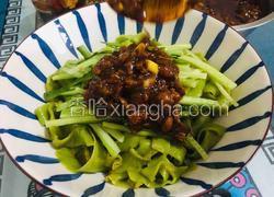 菠菜香菇炸酱面