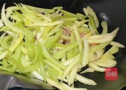 虾仁炒西芹的做法图解5