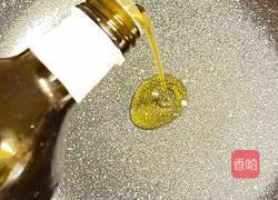 开始尝试地中海饮食的第2天丨虾仁海鲜菇四季豆一锅炒的做法图解2