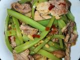 莴笋炒五花肉的做法[图]