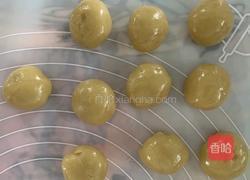 莲蓉蛋黄馅月饼（空气炸锅版）的做法图解3