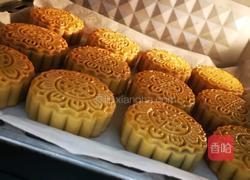 手工蛋黄月饼（100克）的做法图解32