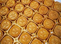 手工蛋黄月饼（100克）