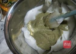 抹茶肉松蛋糕卷的做法图解9
