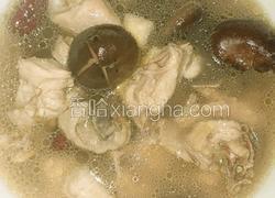 香菇炖鸡(药膳版）