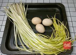 蒜黄炒鸡蛋的做法图解1
