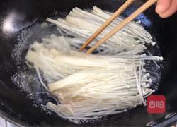 凉拌鸡蛋金针菇卷的做法图解5