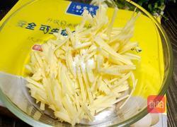 土豆丝鸡蛋饼的做法图解2