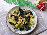 花菜木耳炒肉的做法[图]