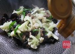 花菜木耳炒肉的做法图解11