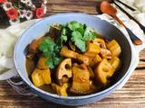 红烧肉炖莲藕的做法[图]