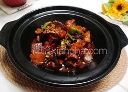 酱香鸡腿香菇焖土豆