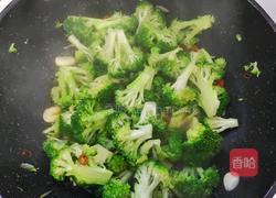 清炒西兰花的做法图解3