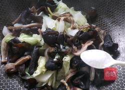 木耳白菜炒肚丝的做法图解6