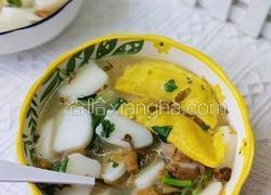 蛋饺外婆菜年糕汤