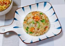 腊肠芹菜胡萝卜炒饭