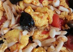 西红柿木耳白玉菇炒鸡蛋
