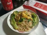 青菜炒米粉