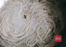蒜苗酸汤面的做法图解7