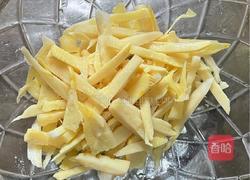 【春季养生菜】春笋白灼肉丝的做法图解3