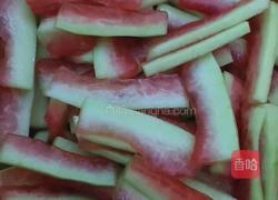 西瓜皮炒嘎啦的做法图解2