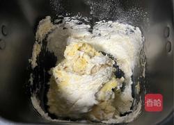 面包机版面包（美的 MM-TSC2010面包机）的做法图解2