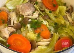 解锁厨房新魔法！无水鸡肉蔬菜锅把鲜掉眉毛的美味端上餐桌！的做法图解7