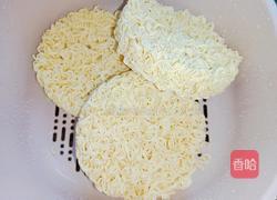 肉丸鸡蛋方便面的做法图解4