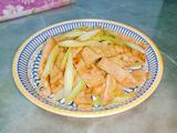 油豆腐炒芹菜