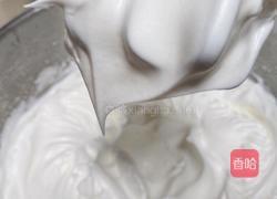 戚风蛋糕（8寸一个或者6寸两个）的做法图解10
