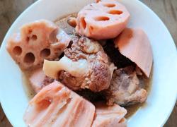 筒子骨莲藕汤