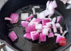 辣奶肠乌冬锅的做法图解2