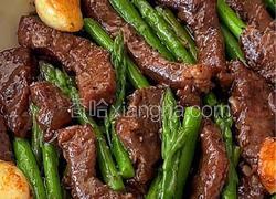 百山祖蒜香芦笋炒牛肉