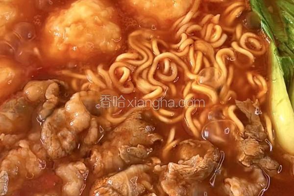 辣汤肥牛虾滑烩面