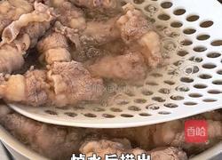 辣汤肥牛虾滑烩面的做法图解3