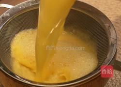 豆腐虾仁蒸蛋的做法图解2