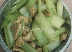 家常翠芹炒肉片